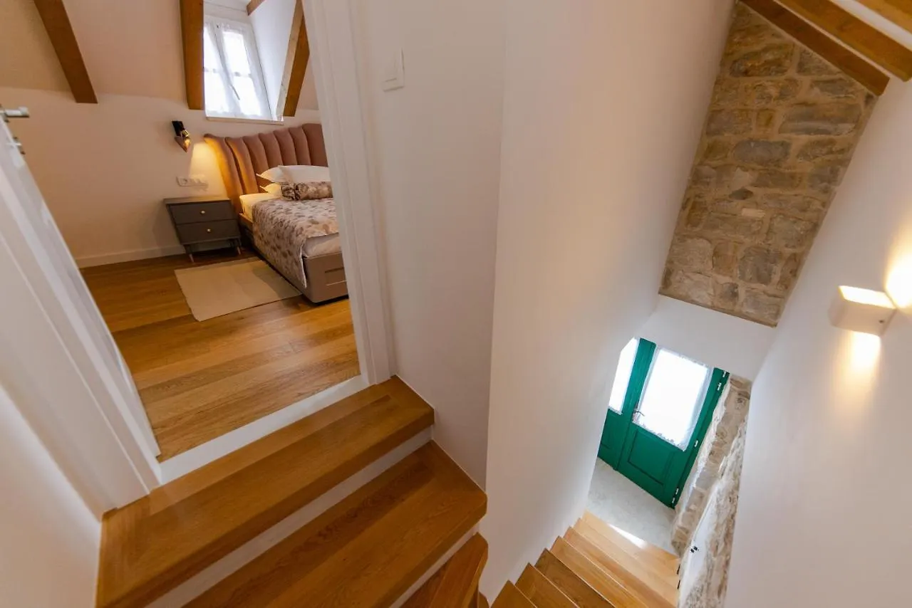 Villa Bante - Luxury Stone House Kastela