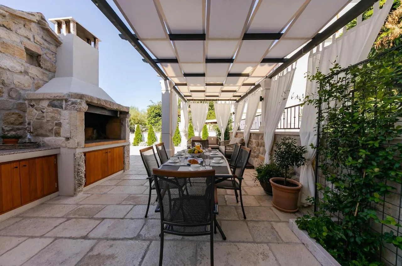 Villa Bante - Luxury Stone House Kastela