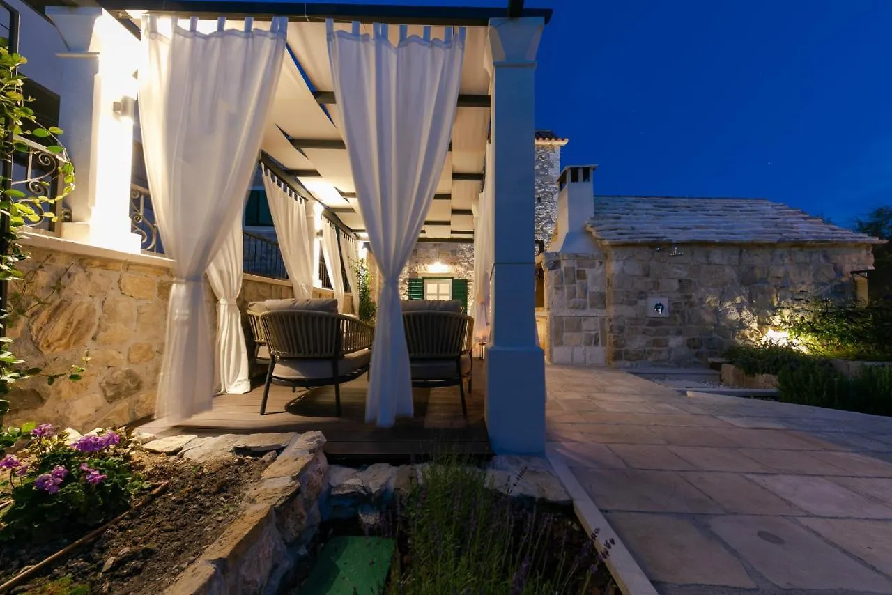 Villa Bante - Luxury Stone House Kastela 0*,  Croatia