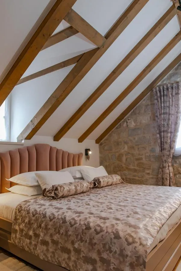 Villa Bante - Luxury Stone House Kastela Croatia