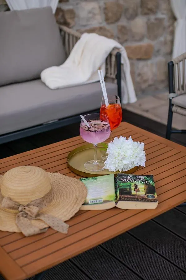 Villa Bante - Luxury Stone House Kastela