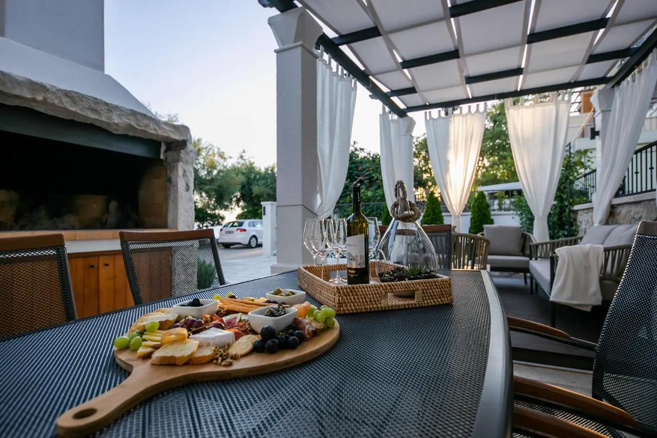 Villa Bante - Luxury Stone House Kastela