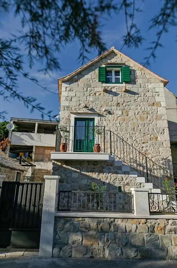 Villa Bante - Luxury Stone House Kastela