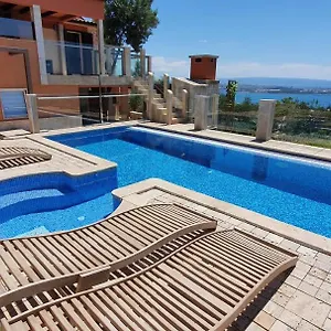 Villa Lkl, Heated Private Pool, Secluded And With A Great View, Kastela